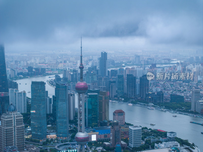 上海台风暴风雨来临前黑云压城航拍