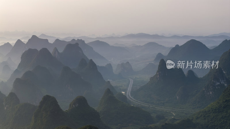 广西桂林山水水墨中国风