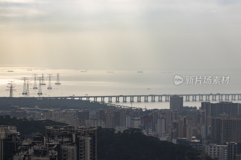 深圳铁仔山公园看深圳西湾