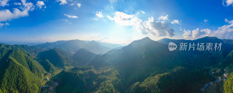 航拍群山山脉自然风光全景图